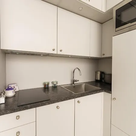 Horyzont Apartament Z Klimatyzacja I Balkonem By Renters Misdroy