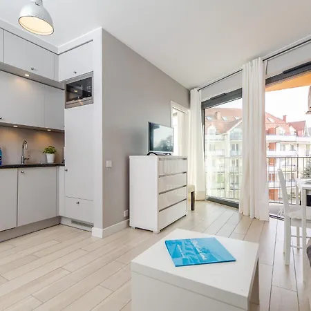 アパート Horyzont Apartament Z Klimatyzacja I Balkonem By Renters ミエンジズドロイェ